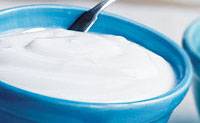 El yogurt, derivado de la leche, fuente de calcio